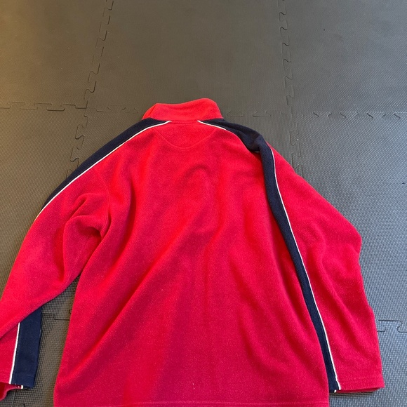 Authentic classique women’s Canada sweater - Picture 4 of 4